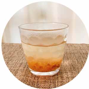 梅干し入りの白湯